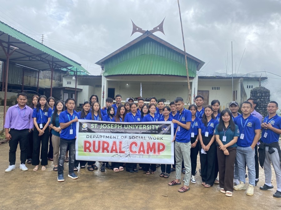 Students of SJU who participated in the rural camp.